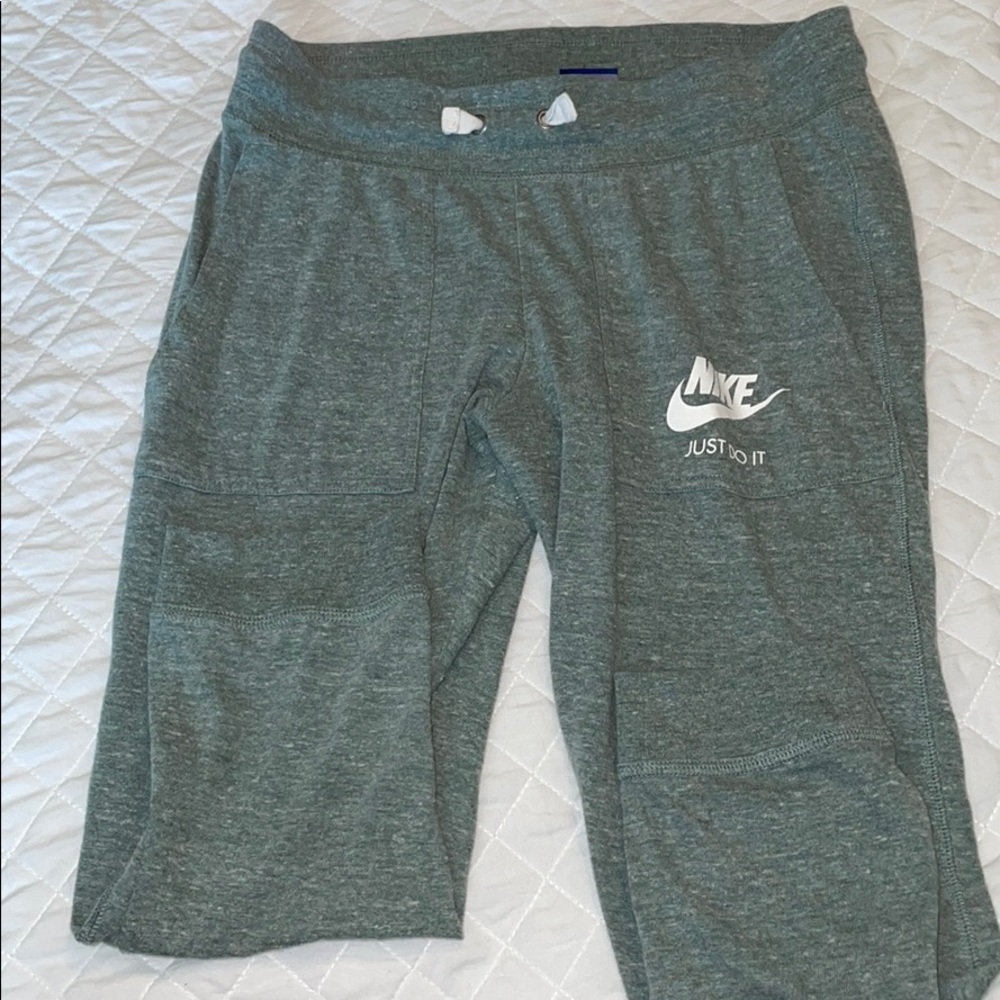 Nike vintage sports crops
